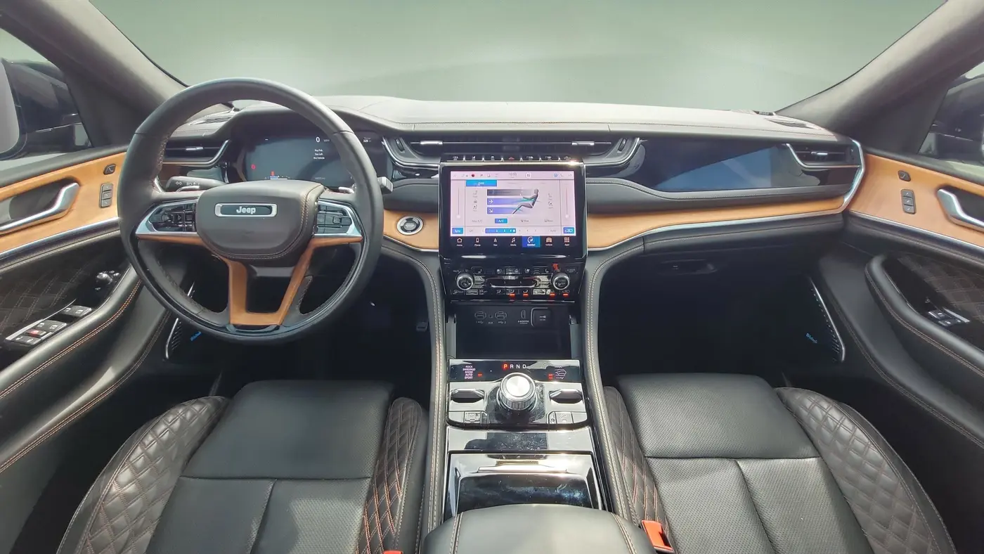 2023 Jeep Grand Cherokee Summit