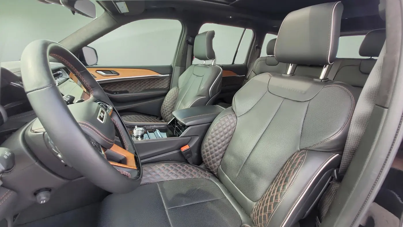 2023 Jeep Grand Cherokee Summit