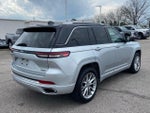 2022 Grand Cherokee Thumbnail 3