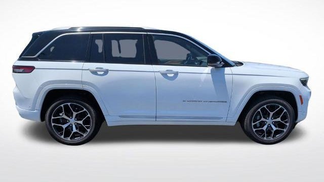 2023 Jeep Grand Cherokee Summit