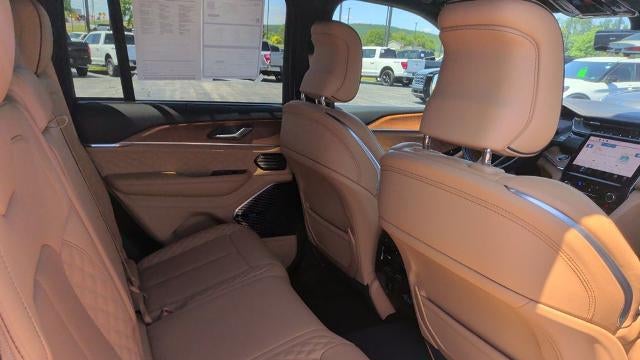 2023 Jeep Grand Cherokee Summit
