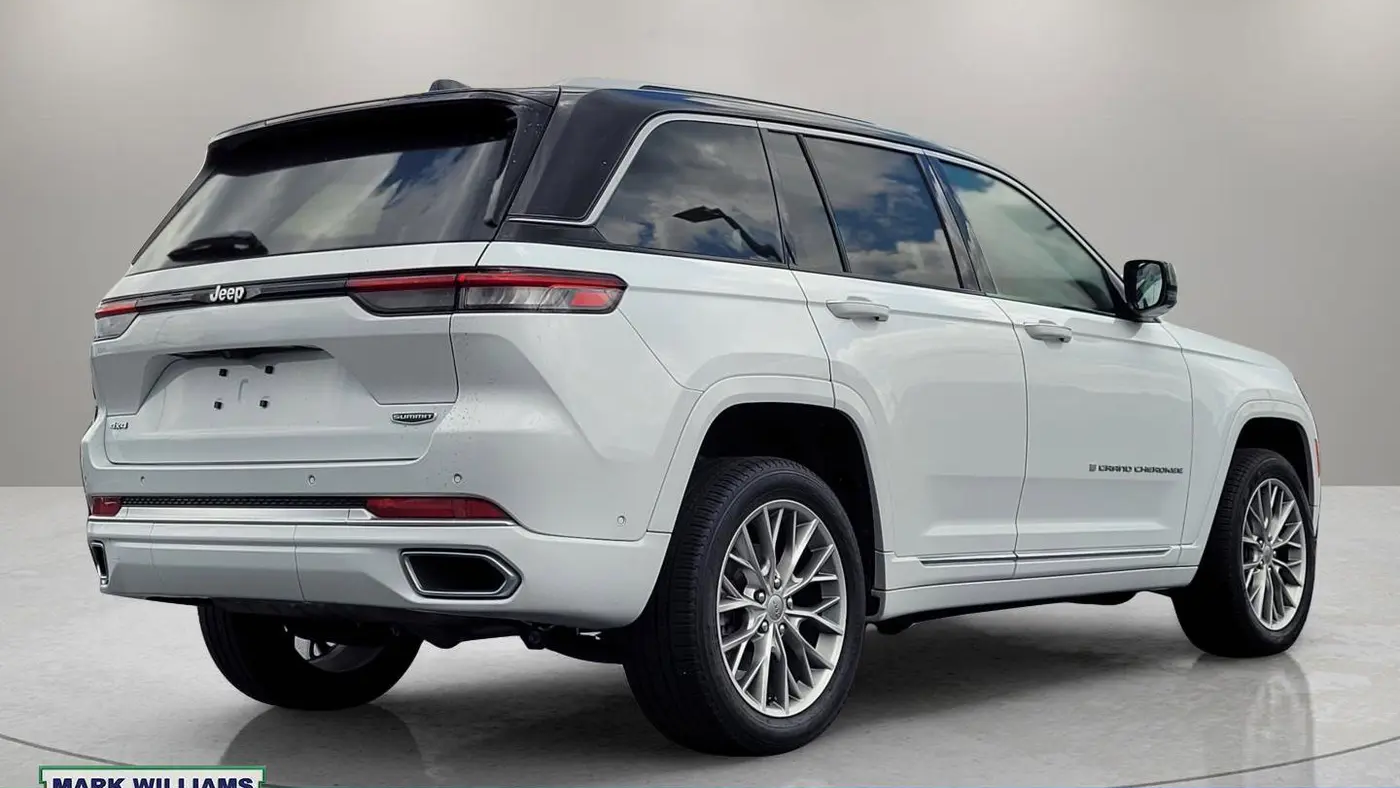 2023 Jeep Grand Cherokee Summit Reserve