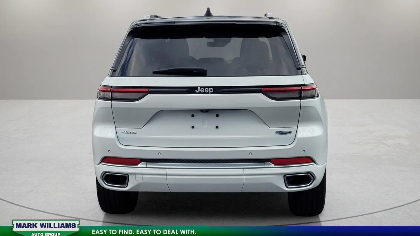 2023 Jeep Grand Cherokee Summit