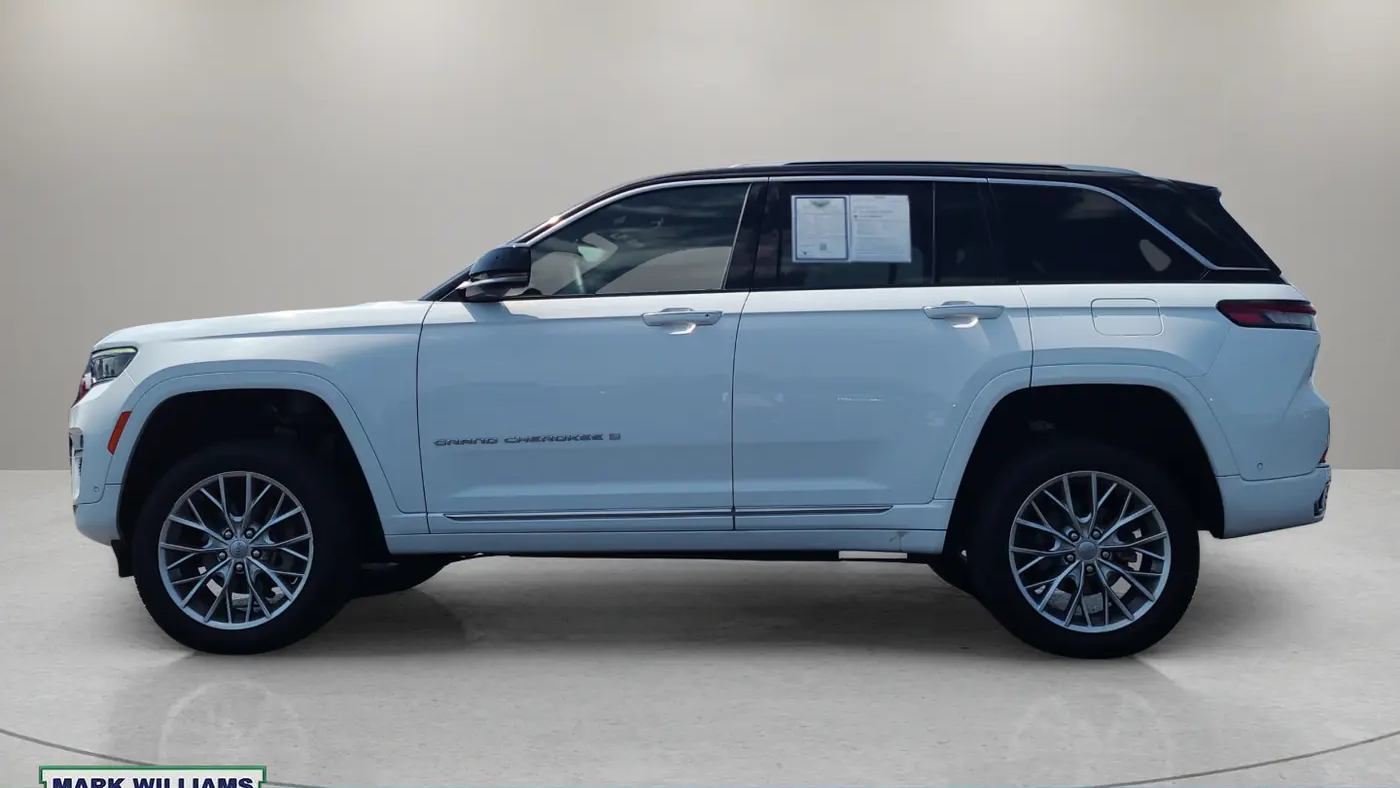 2023 Jeep Grand Cherokee Summit