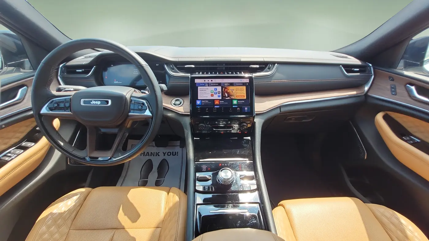 2023 Jeep Grand Cherokee Summit