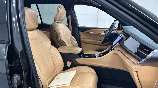 2024 Jeep Grand Cherokee Summit