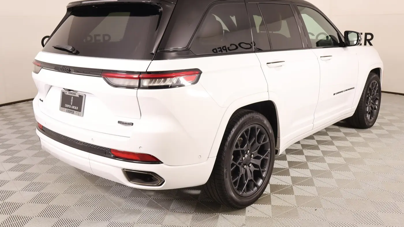 2025 Jeep Grand Cherokee Summit Reserve