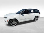 2025 Grand Cherokee Thumbnail 4