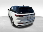 2025 Grand Cherokee Thumbnail 6