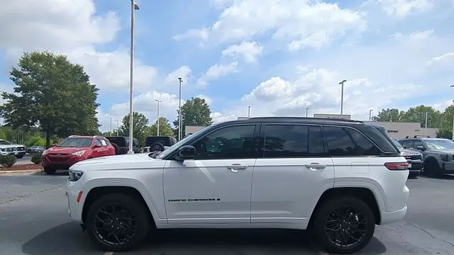 2026 Jeep Grand Cherokee Summit