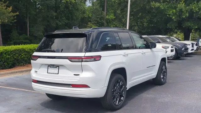 2026 Jeep Grand Cherokee Summit