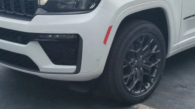 2026 Jeep Grand Cherokee Summit
