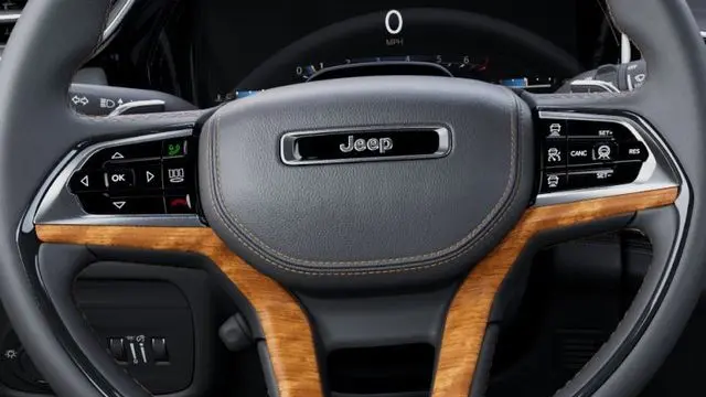 2026 Jeep Grand Cherokee Summit
