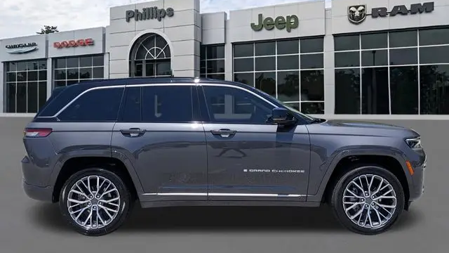 2026 Jeep Grand Cherokee Summit