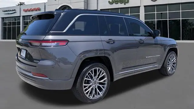 2026 Jeep Grand Cherokee Summit
