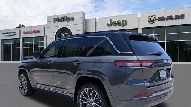 2026 Jeep Grand Cherokee Summit