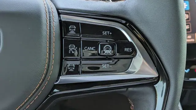 2026 Jeep Grand Cherokee Summit