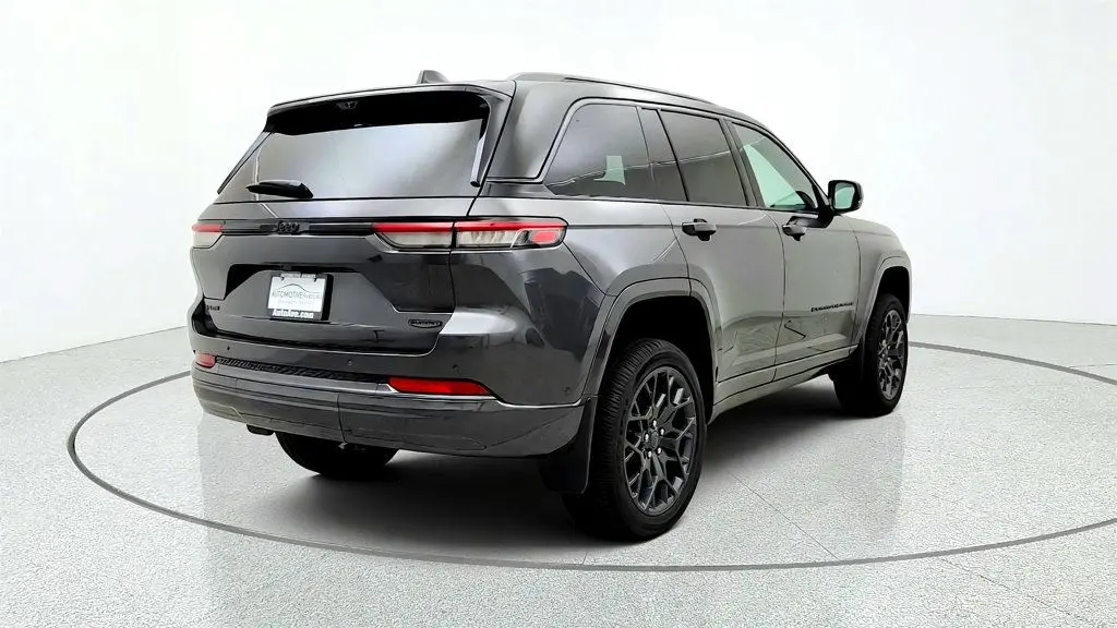 2026 Jeep Cherokee - $50,595