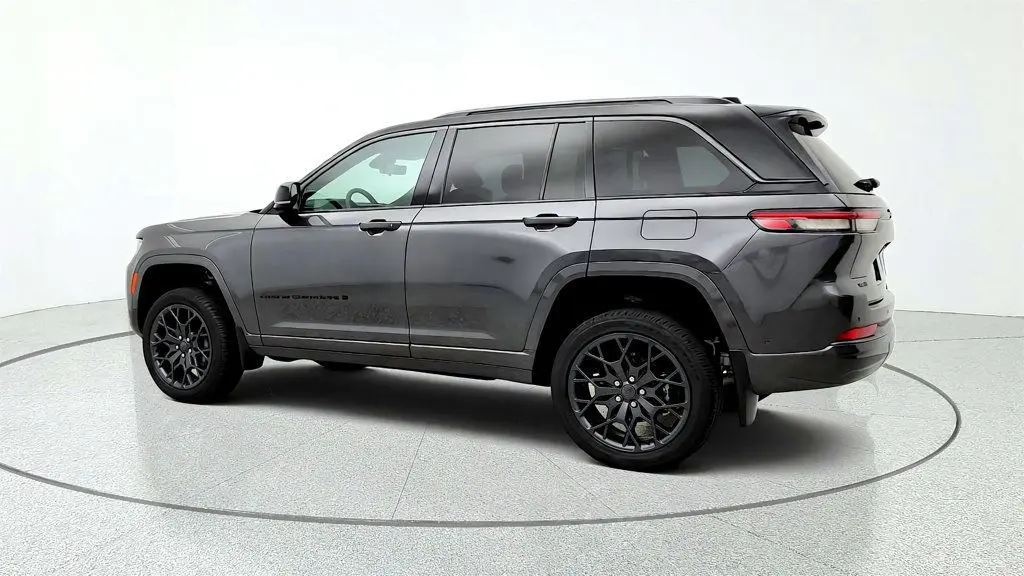 2026 Jeep Cherokee - $50,595