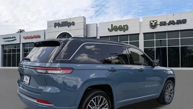 2026 Jeep Grand Cherokee Summit