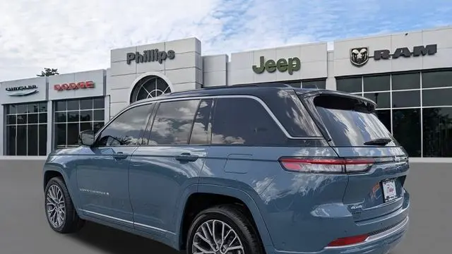 2026 Jeep Grand Cherokee Summit