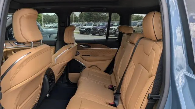 2026 Jeep Grand Cherokee Summit