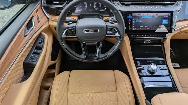 2026 Jeep Grand Cherokee Summit