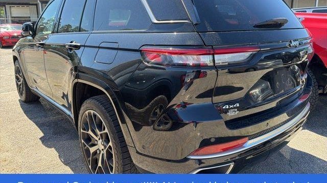 2022 Jeep Grand Cherokee Summit