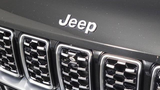 2022 Jeep Grand Cherokee Summit