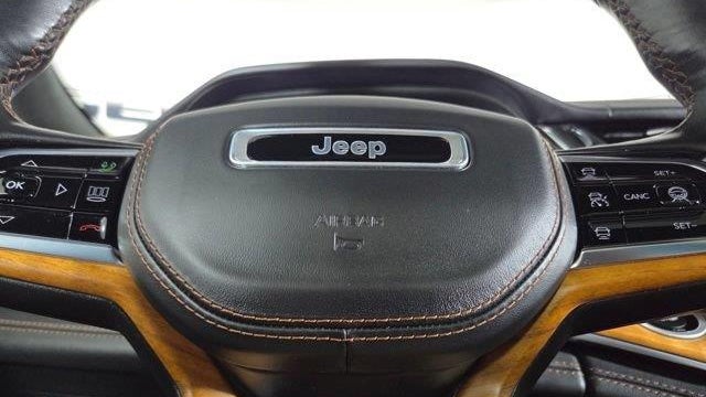 2022 Jeep Grand Cherokee Summit