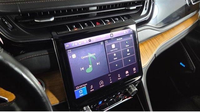 2022 Jeep Grand Cherokee Summit