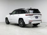 2022 Grand Cherokee Thumbnail 2