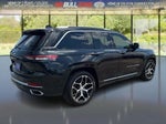 2022 Grand Cherokee Thumbnail 5