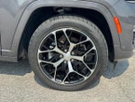 2022 Grand Cherokee Thumbnail 9