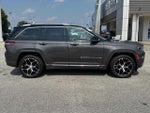 2022 Grand Cherokee Thumbnail 2