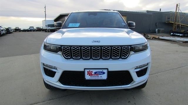 2022 Jeep Grand Cherokee Summit