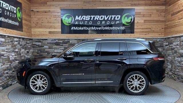 2022 Jeep Grand Cherokee Summit