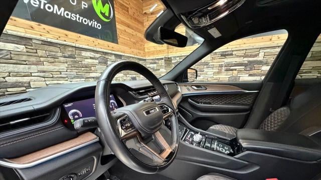 2022 Jeep Grand Cherokee Summit