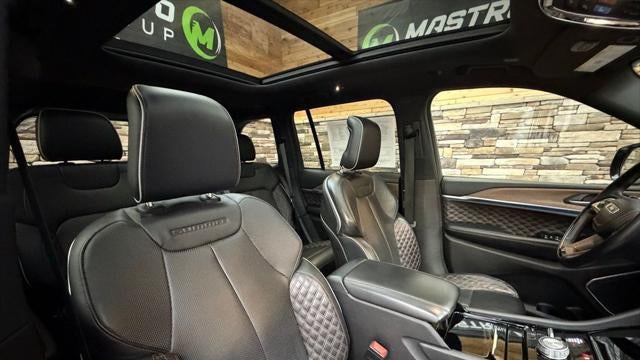 2022 Jeep Grand Cherokee Summit