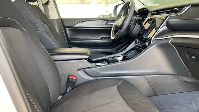 2023 Jeep Grand Cherokee L Laredo X