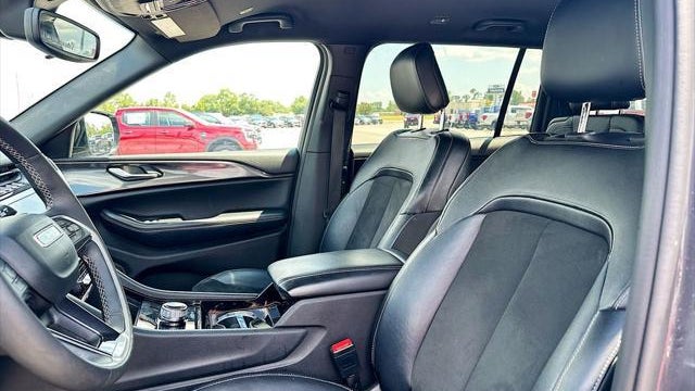 2023 Jeep Grand Cherokee L Laredo X