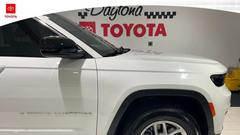 2025 Jeep Grand Cherokee L Laredo