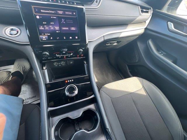 2026 Jeep Cherokee - $33,885