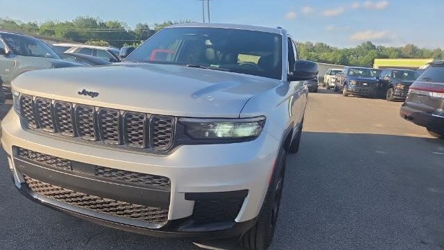 2024 Jeep Grand Cherokee L Laredo