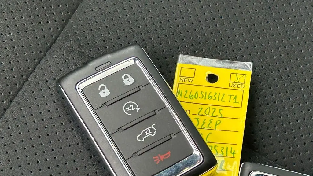 2025 Jeep Grand Cherokee L Laredo