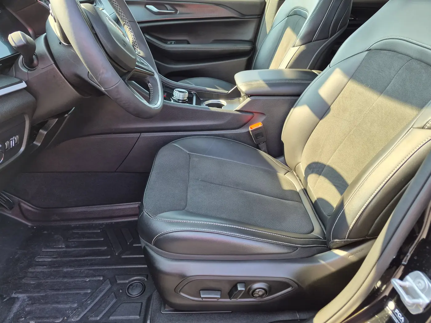 2025 Jeep Cherokee - $34,000