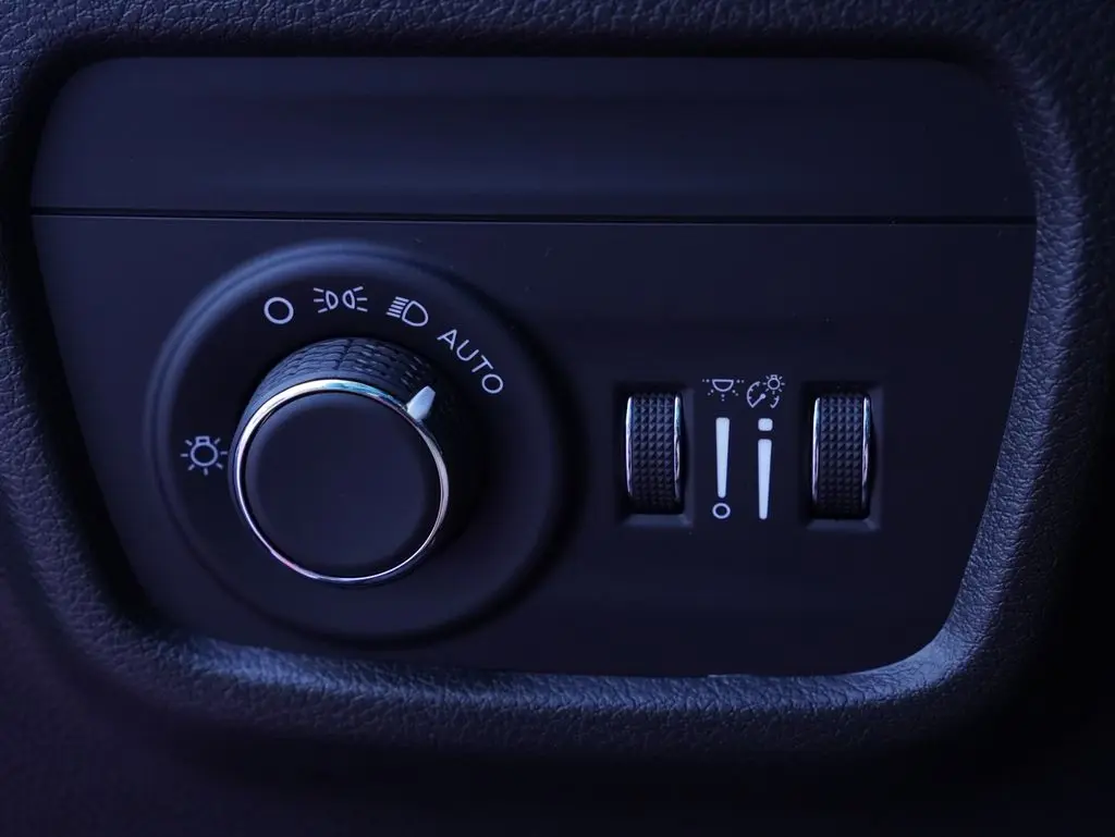 2021 Jeep Cherokee - $24,988