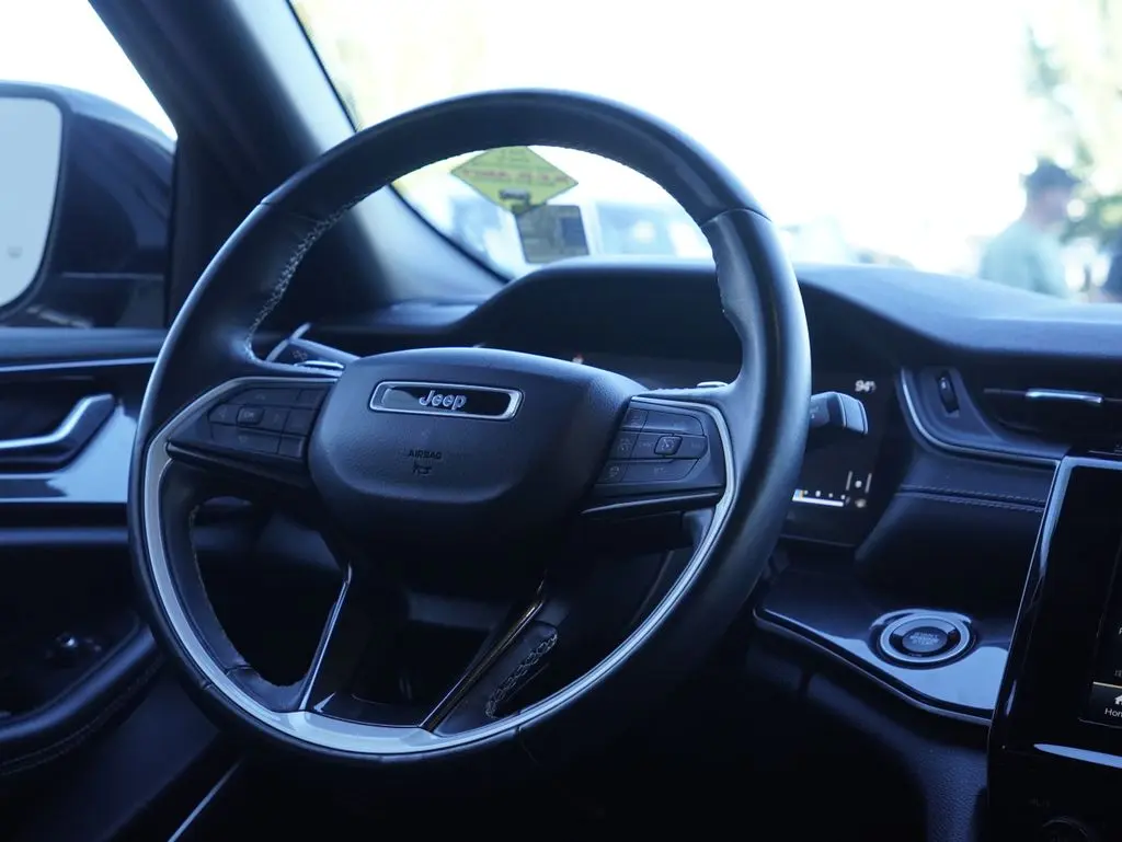 2021 Jeep Cherokee - $24,988