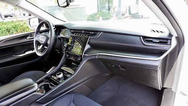 2023 Jeep Grand Cherokee L Laredo X