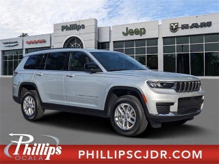 2025 Jeep Grand Cherokee L with Silver Zynith Exterior